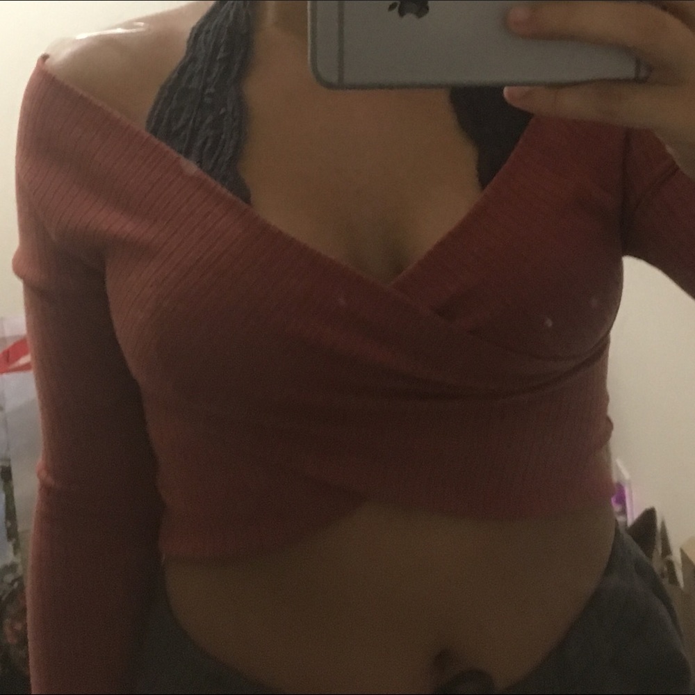 Cross front crop top - Picture 3 of 3